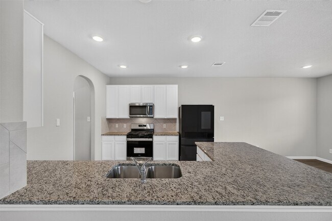 Building Photo - 2404 Shellcracker Dr