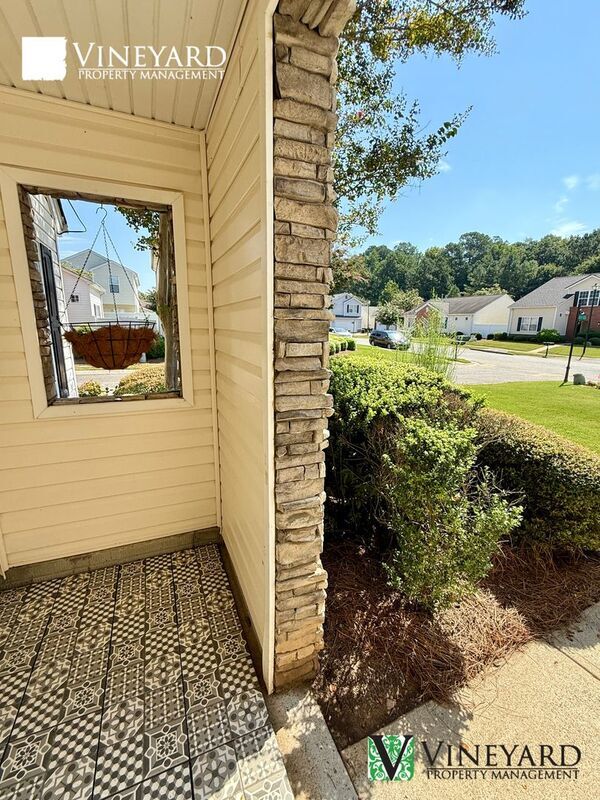 Building Photo - 421 Windcroft Cir NW