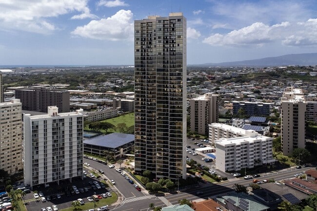 Building Photo - PENTHOUSE 2 Bed, 2 Bath, 2 Parking