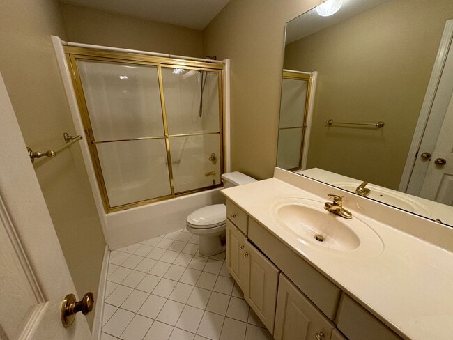 Building Photo - AVAILABLE TO SHOW!!!