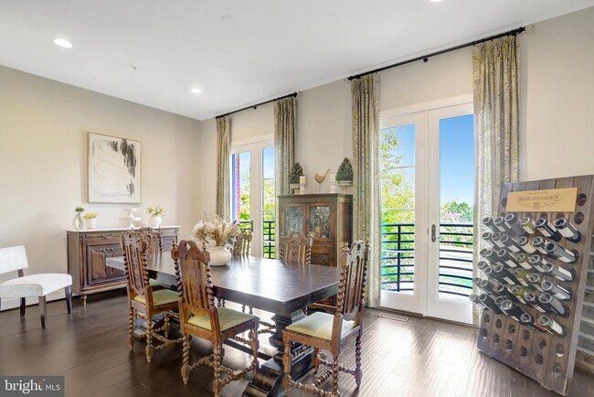 Building Photo - 2004 Potomac Ave