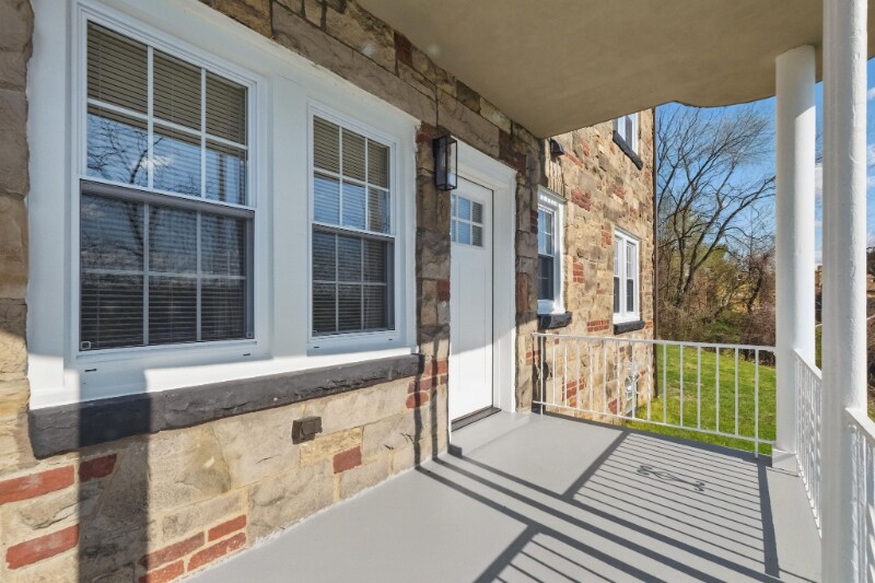 Building Photo - 310 Riverview Ave