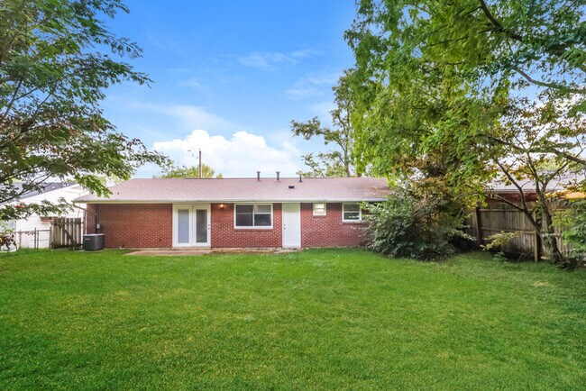 Building Photo - Beautiful Ranch Style Home