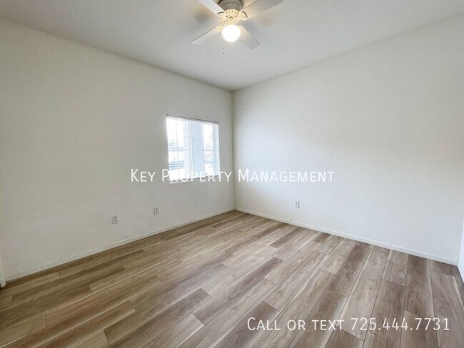 Building Photo - 6160 Rumrill St