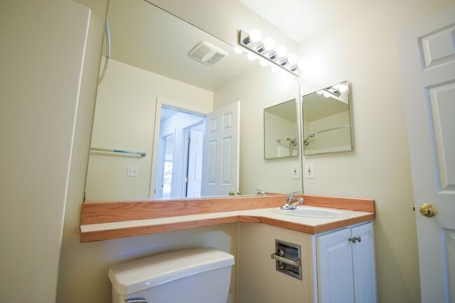 Building Photo - Astounding Condo  End Unit, Garage include...