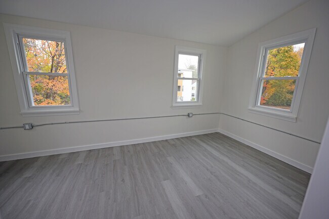 Building Photo - 358 Washington St