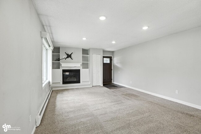 Building Photo - 2 bed 1 bath home