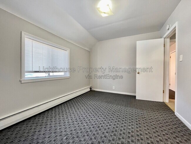 Building Photo - 1165 W Dale Ave