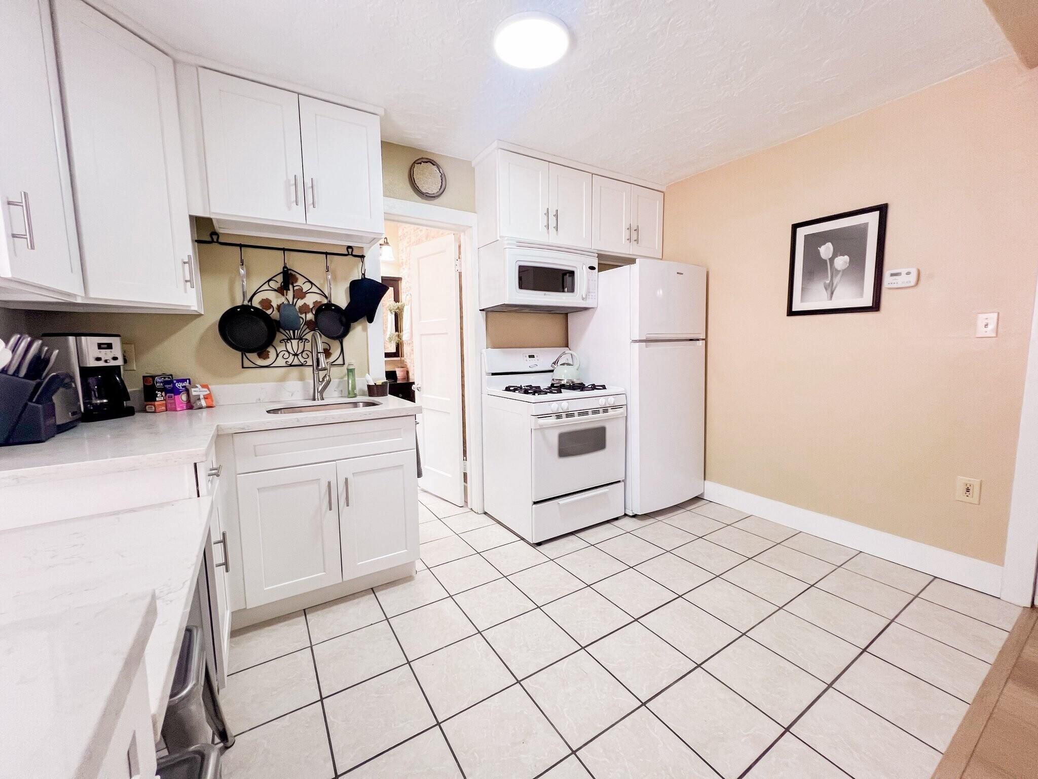 Building Photo - 333 E 700 S