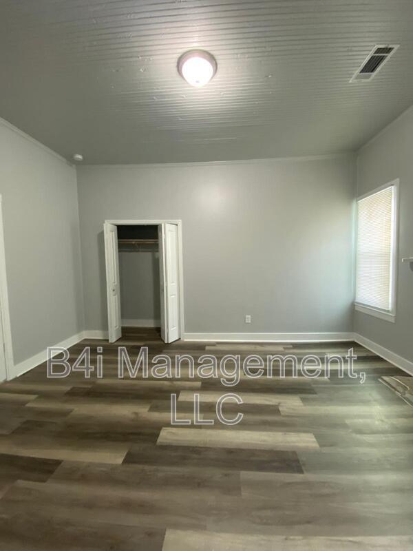 Building Photo - 1615 Vinson Hwy