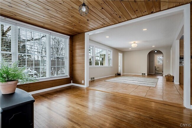 Building Photo - 63 Higby Rd