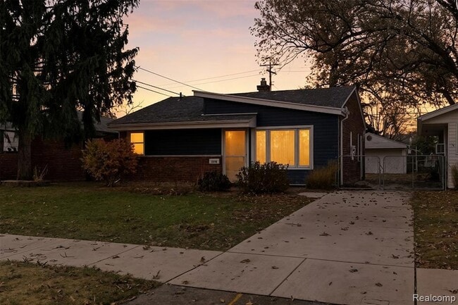 Primary Photo - 25118 Lehigh St