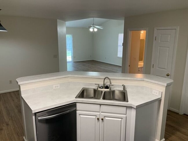 Building Photo - Fairhaven Patio Home