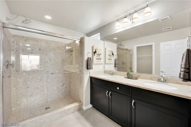 Building Photo - 9770 Hawk Crest St