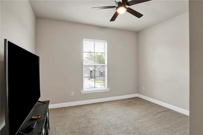 Building Photo - 32309 Calder Ct