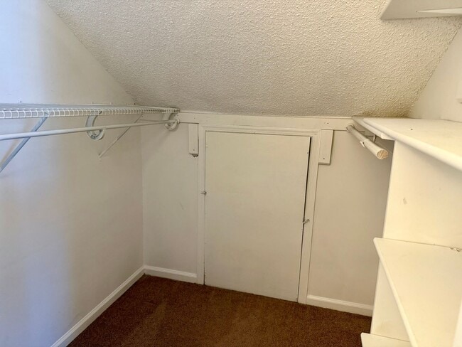 Building Photo - Beautiful Single-Family Home in Green Run