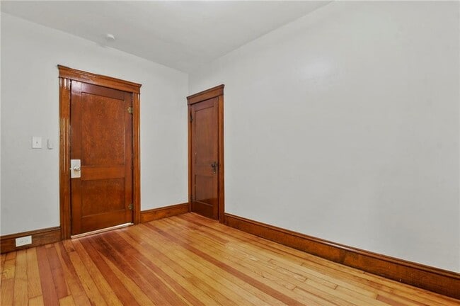 Building Photo - 360 Orient Ave