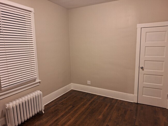 Building Photo - 13251 S Commercial Ave