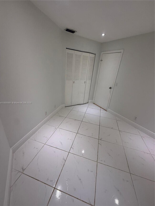 Building Photo - 17268 NW 60th Ct