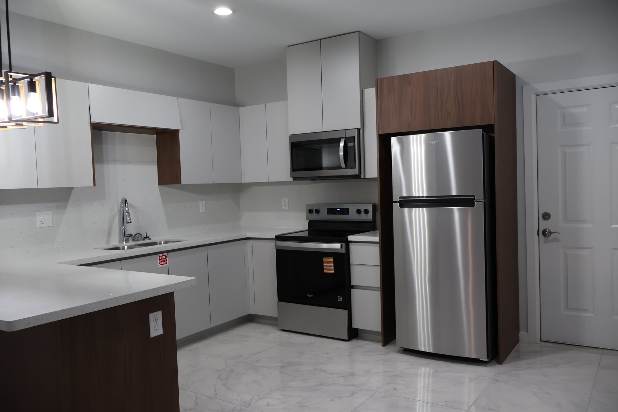 kitchen - 1005 Hidden Hills St