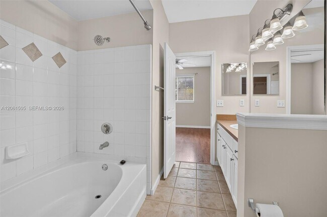 Building Photo - 2024 Alta Meadows Ln