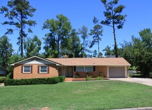Building Photo - 3 Bedroom 2 bath W/ Bonus In Hammond Hills