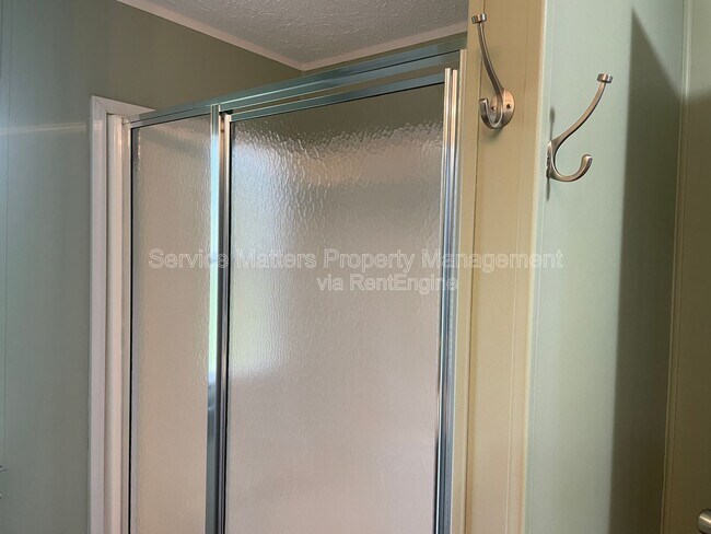 Building Photo - 9840 Redland Rd