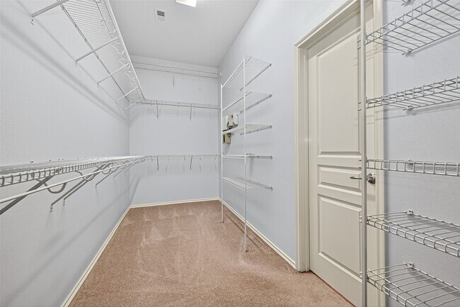 Building Photo - 5518 Elderberry Arbor