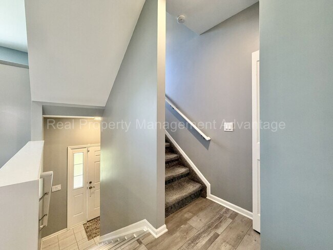 Building Photo - Rare and Modern Downtown Southfield Condo with 3 Beds, 2.5 Baths + 2-Car Garage