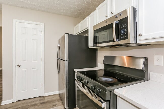 Building Photo - 3109 Canter Ct NE