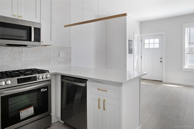 Building Photo - 46 Park Ave