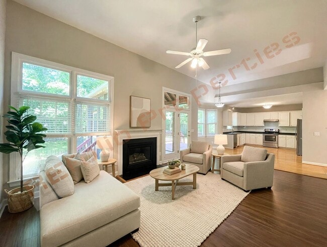 Building Photo - 413 Perry Creek Dr