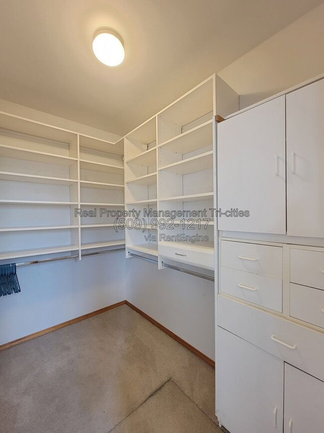 Building Photo - 4111 Joshua Dr