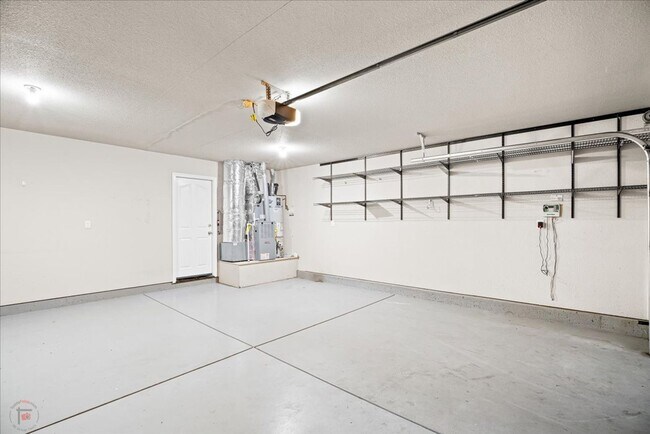 Building Photo - Lovely 3 Bedroom/2 Bath Home Located in Lodi Ca