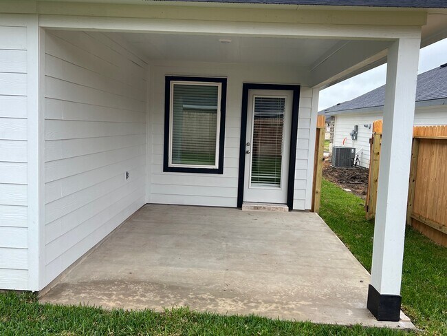 Building Photo - 1107 Fringed Bluestar Dr