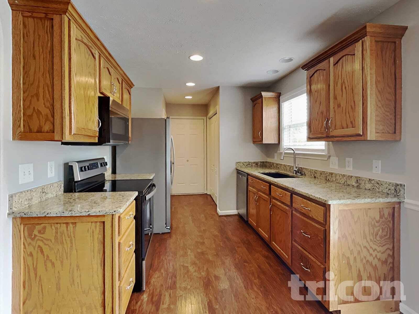 Building Photo - 1621 Robert Rd