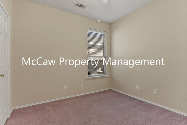 Building Photo - 5116 Meridian Ln