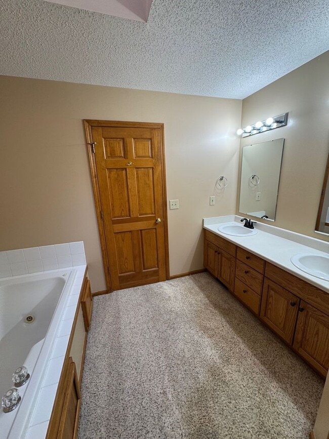 Building Photo - Its in Carroll School District!