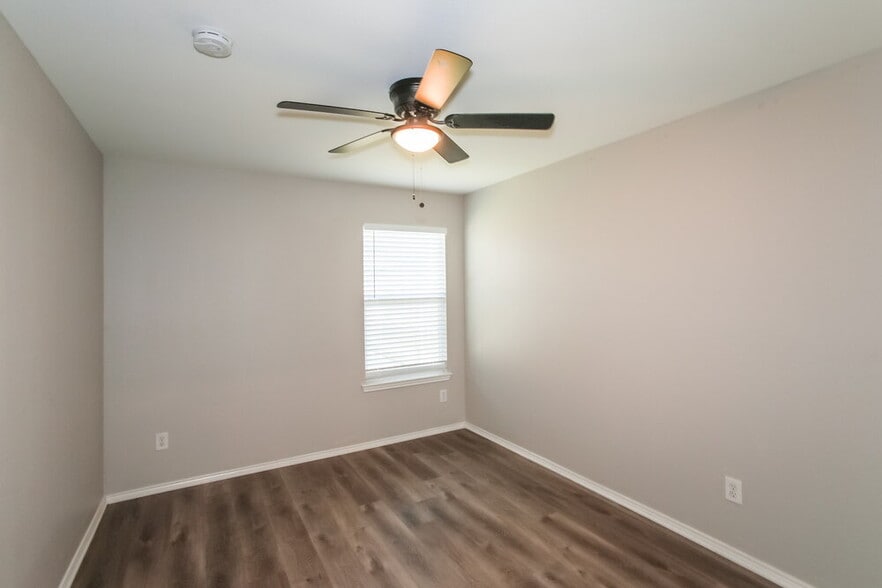 Building Photo - 16508 Cowboy Trail