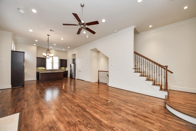 Building Photo - 2061 Fannin Station N