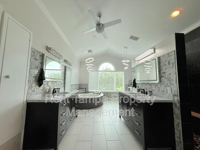 Building Photo - 2929 Wilderness Blvd W