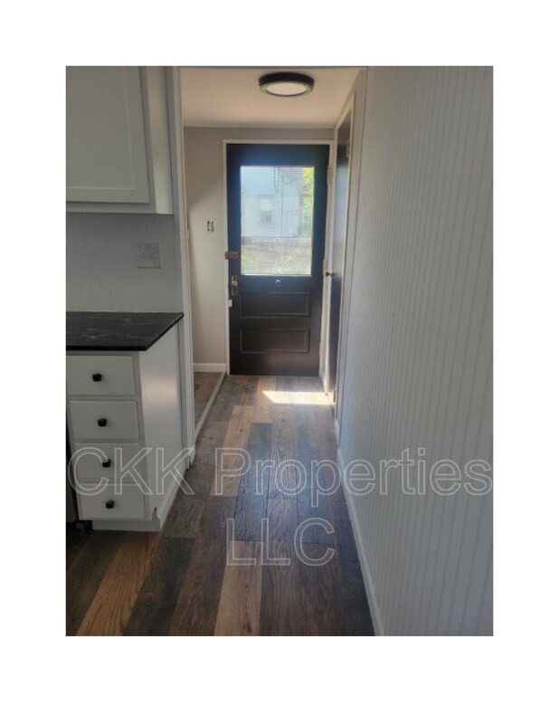 Building Photo - 4127 Lora Ave