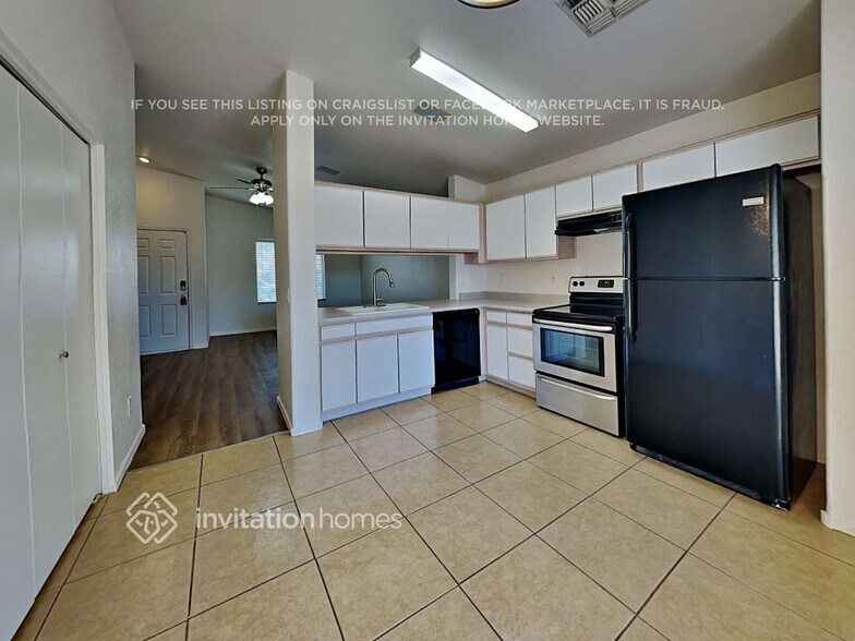 Building Photo - 1688 S Pinto Dr