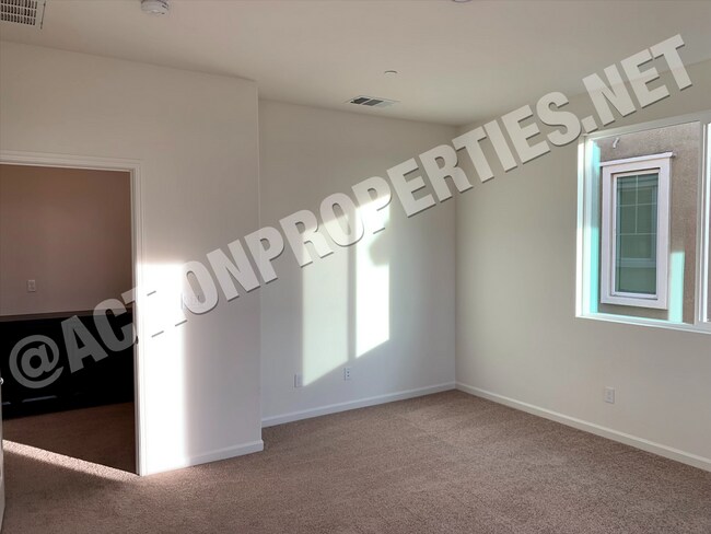 Building Photo - Move-in Special! - Rocklin Meritage Durang...