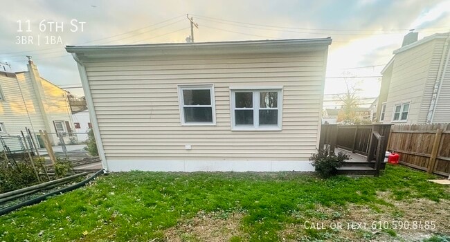 Building Photo - 11 6th St