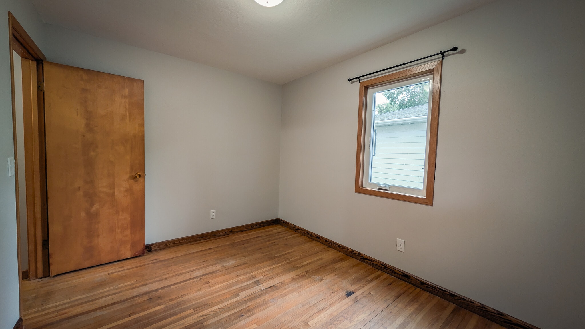 Building Photo - 607 Roiland St