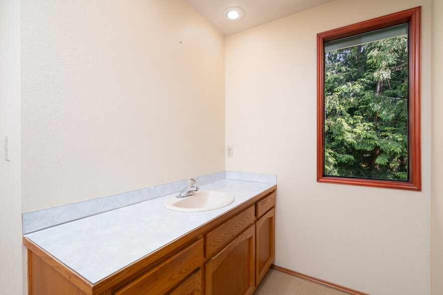 Building Photo - 124 N 39th Pl