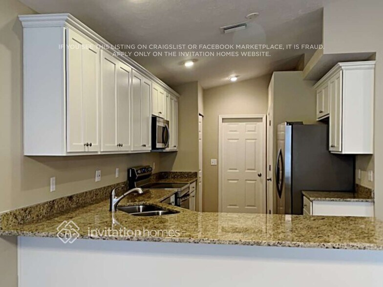 Building Photo - 10603 Magrath Ln