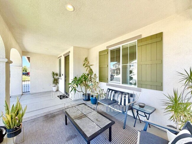 Building Photo - 34257 Swordfern Pl