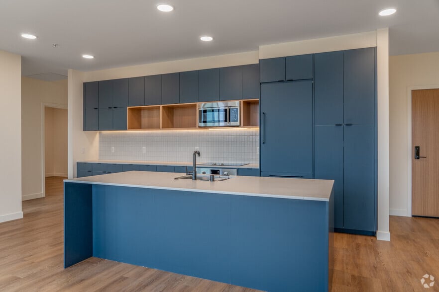 2BR, Loft, 2BA, - 1570SF - Kitchen - Walden